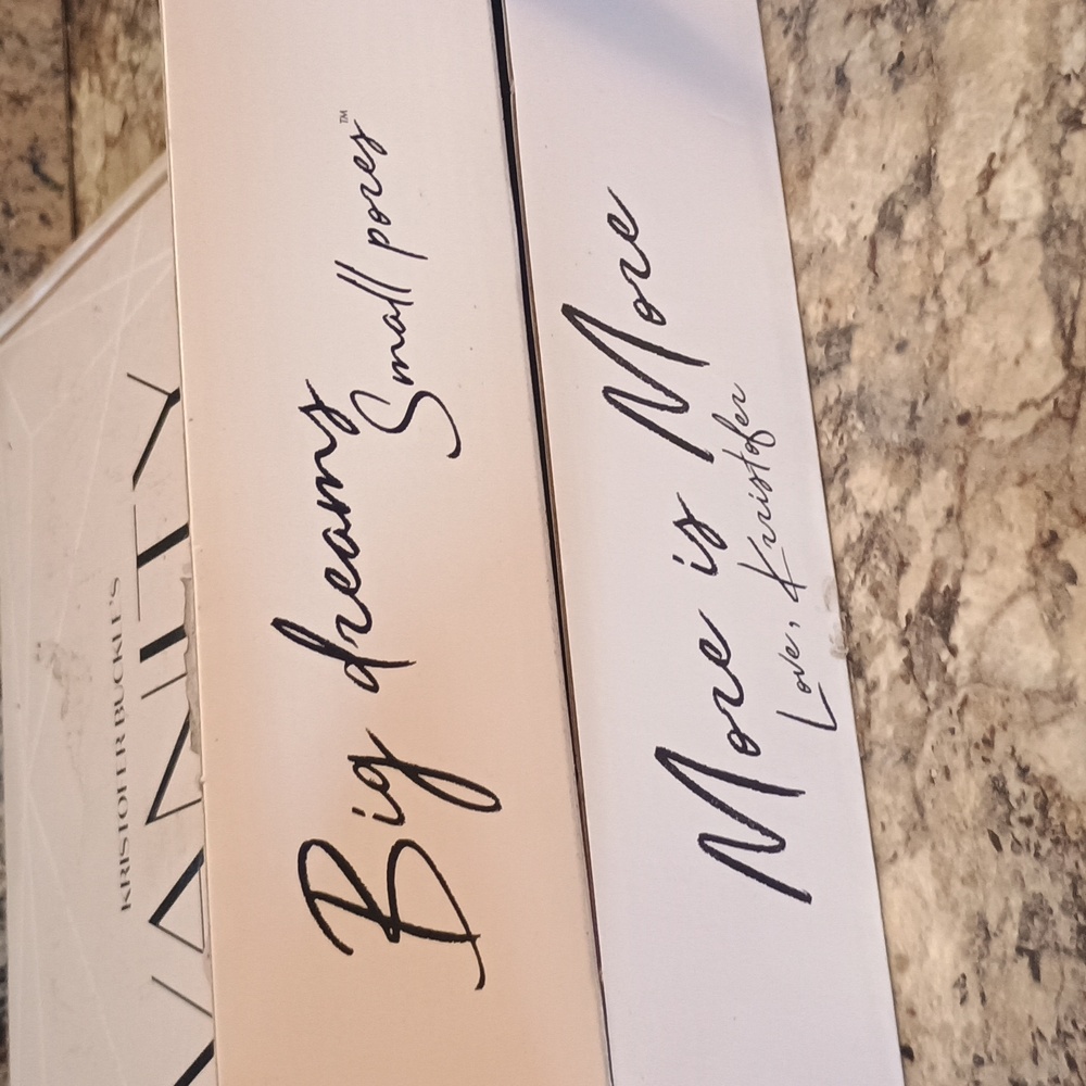 Kristofer Buckle Vanity Collection  Volume One Makeup Kit New - Picture 9 of 9